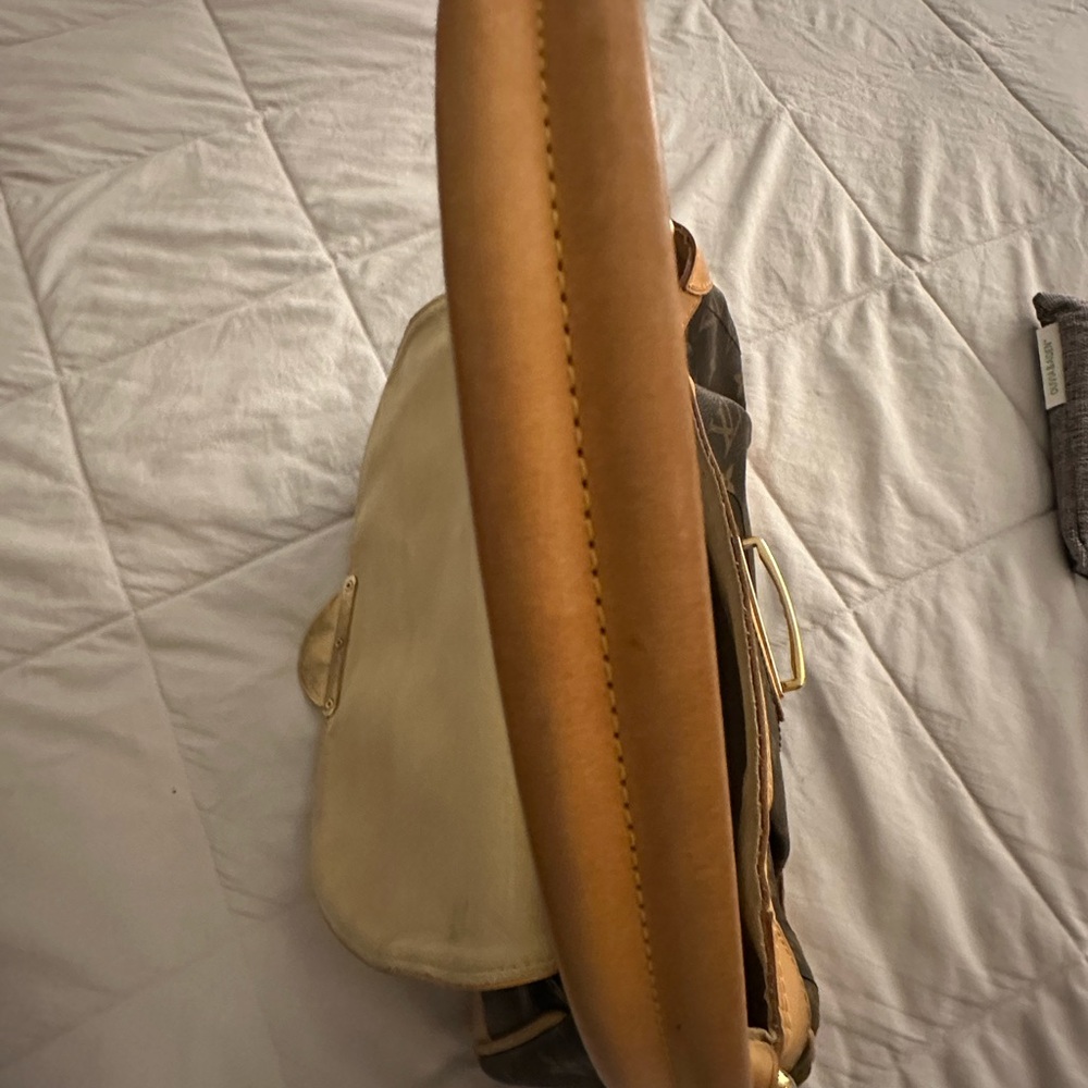 Louis Vuitton “BEVERLY MM” Brown and Tan Women's Bag - Picture 13 of 15